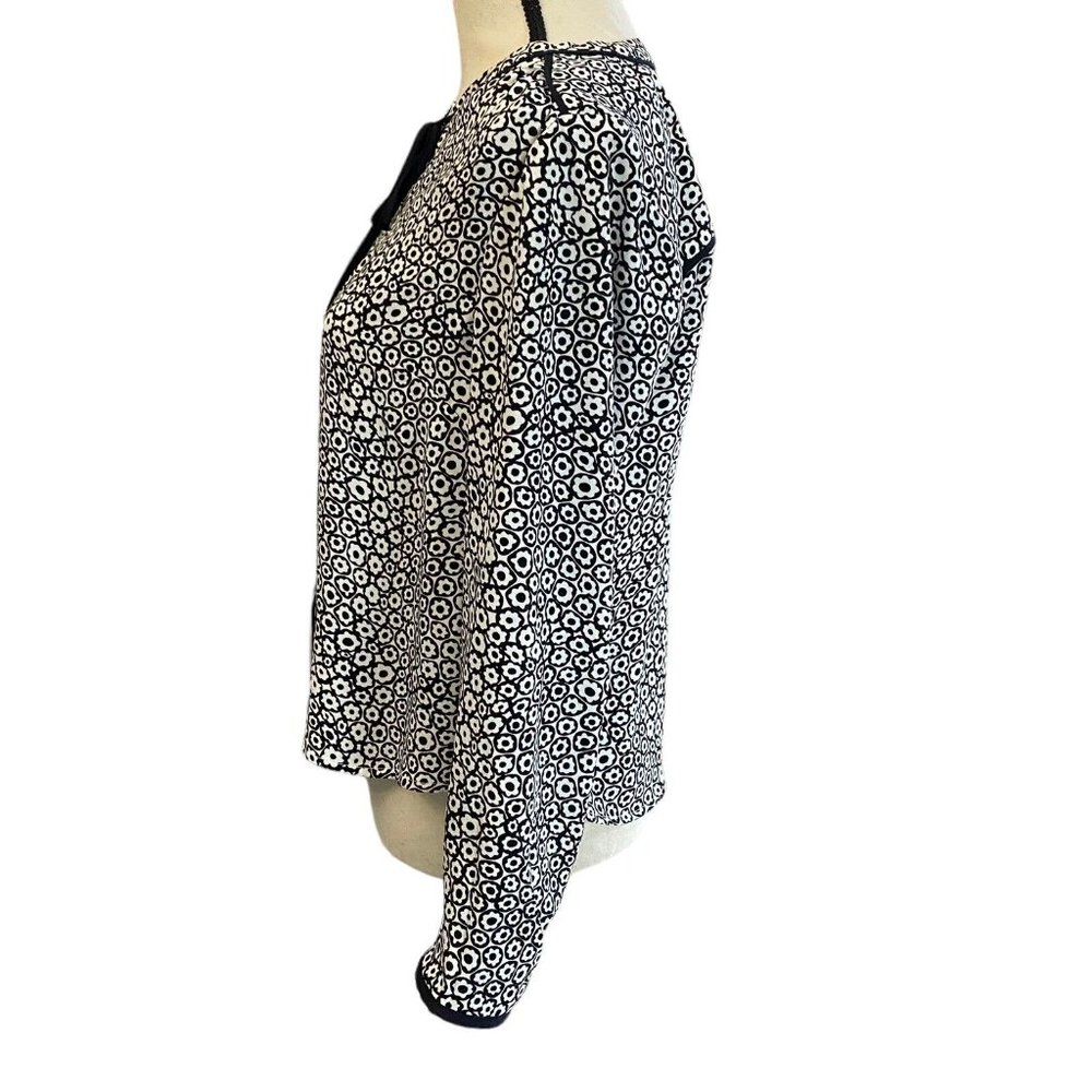 Talbots Petite Womens Sz Mp Black White Floral Tie Neck Button Front Blouse Top - Picture 6 of 10
